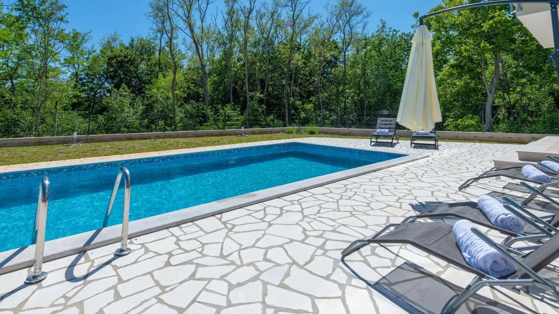 Villa Sarah, Mediterranean Elegance Minutes From The Beach Veligolji Croatia