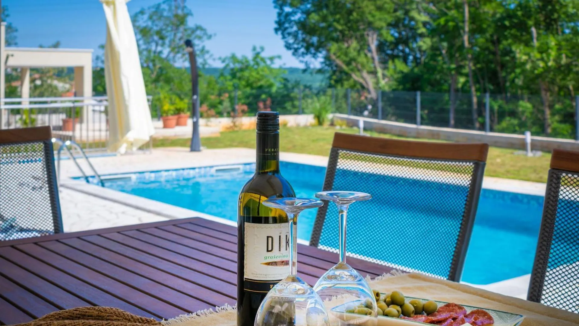 Villa Sarah, Mediterranean Elegance Minutes From The Beach Veligolji Holiday home